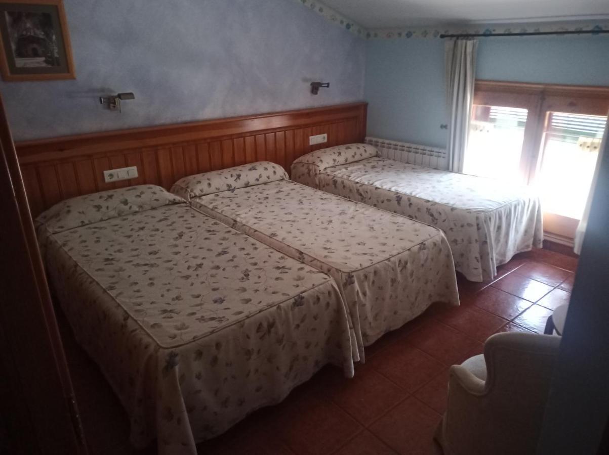 Hotel La Botiga Prades Buitenkant foto