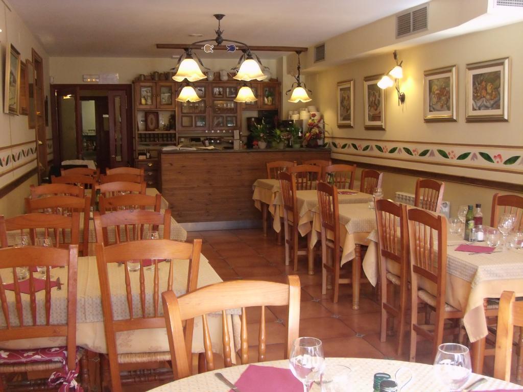 Hotel La Botiga Prades Buitenkant foto